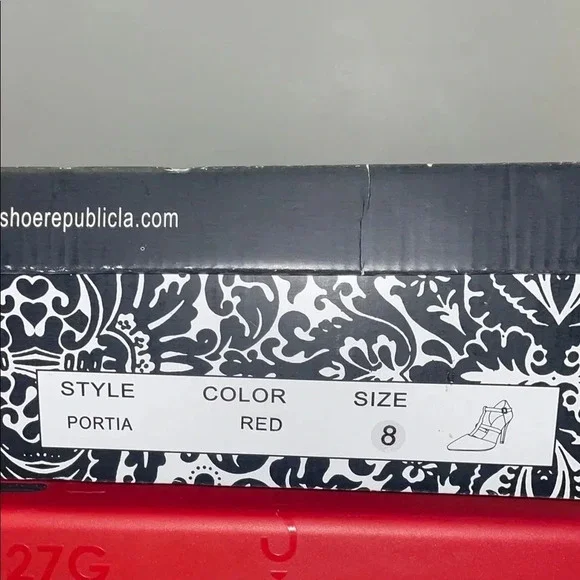 Red High Heeled Pumps with T-Strap Design and Pointed Toe (8) - Picture 11 of 11